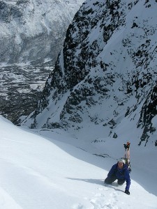 Erlend climbing in the upper part of the couloir.