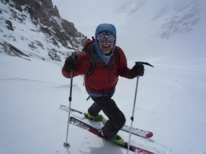 Nils på ski i Alaska på vei ned fra Denali. En av mange turer han har spennende historier fra. Foto: Nielsen arkiv